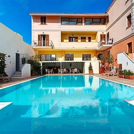 Cristal Blu Hotel 3*