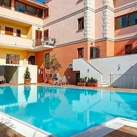 Cristal Blu Hotel 3*