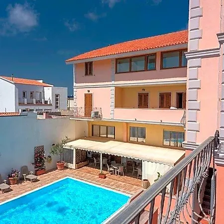 Cristal Blu Hotel 3*